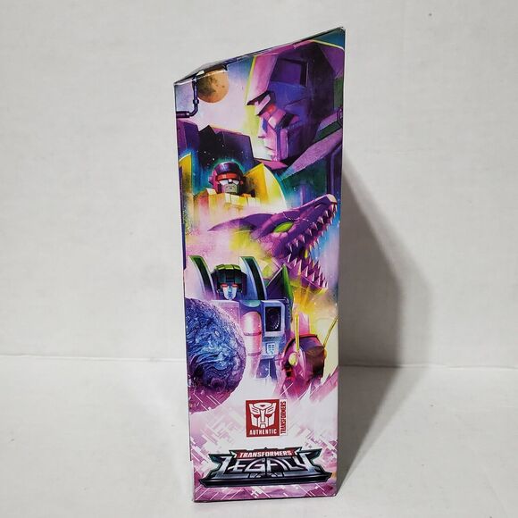 Transformers Legacy Deluxe Class Prime Universe Knock-Out NIB Action Figure 2022 - Picture 6 of 7